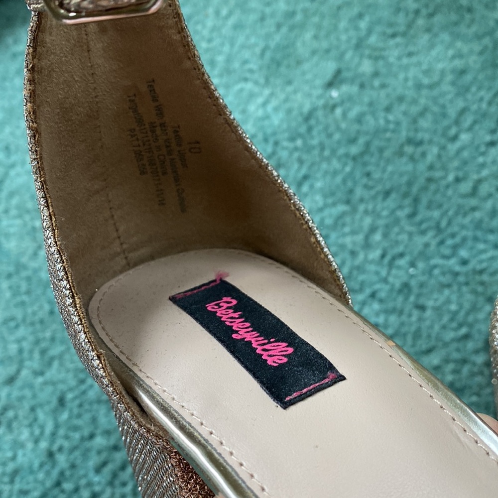 Betsey Johnson Platinum Sparkle Heels - Picture 4 of 5